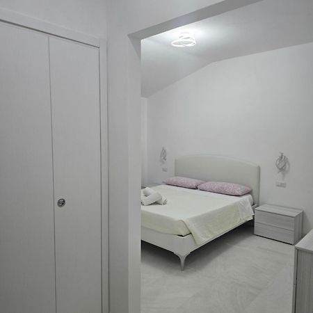 Guest House Tra Rocce E Mare La Maddalena  Exterior foto