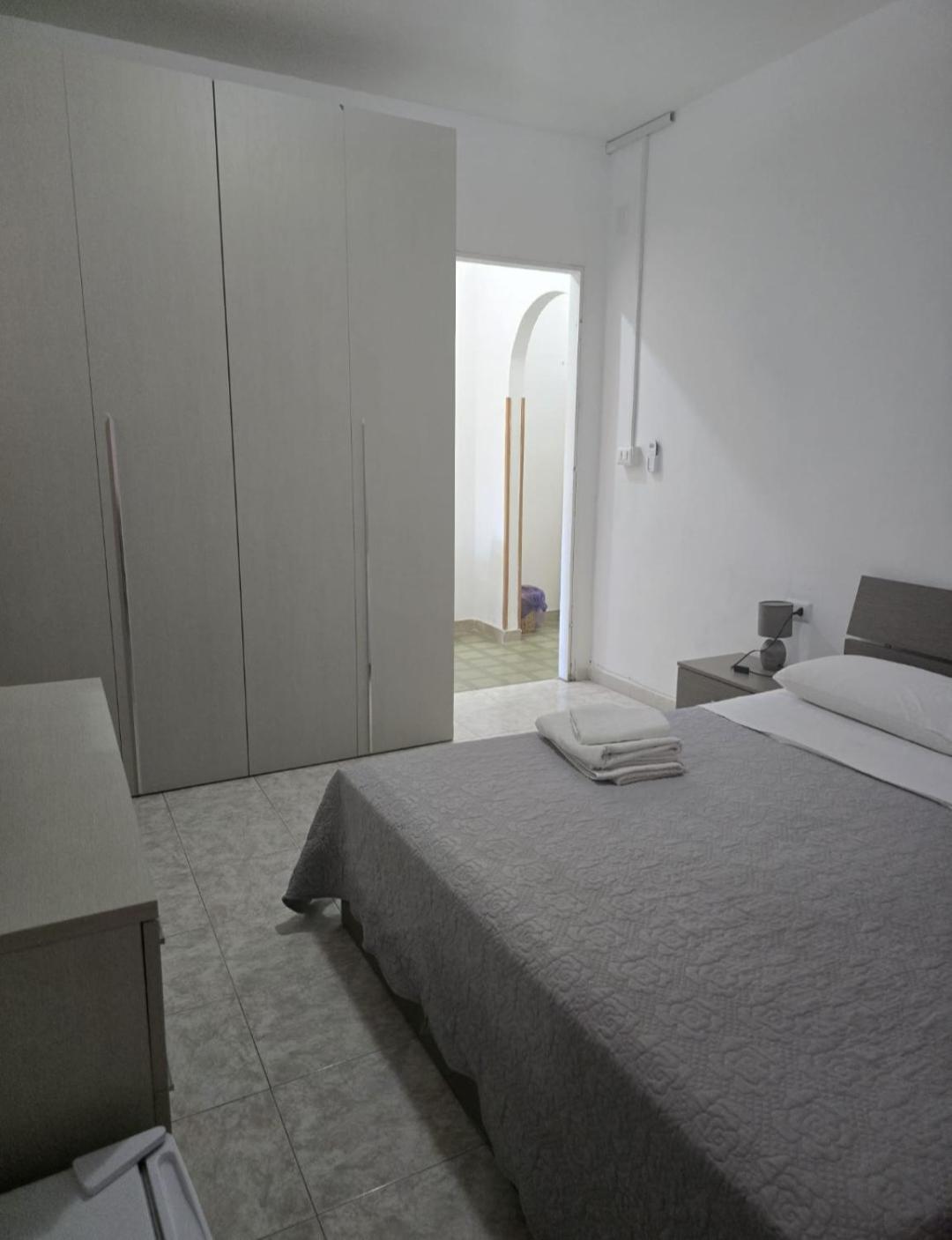 Guest House Tra Rocce E Mare La Maddalena  Exterior foto