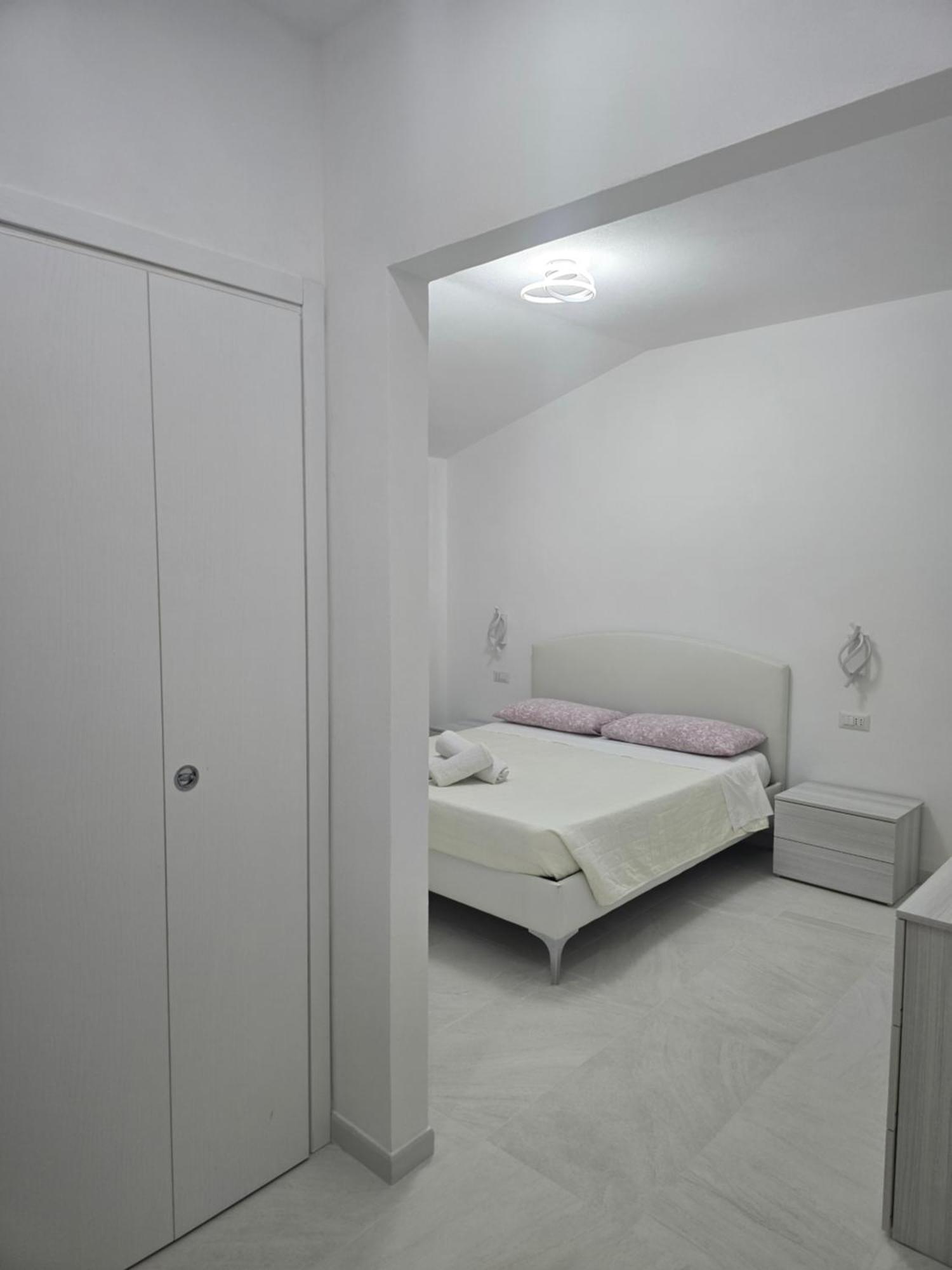 Guest House Tra Rocce E Mare La Maddalena  Exterior foto