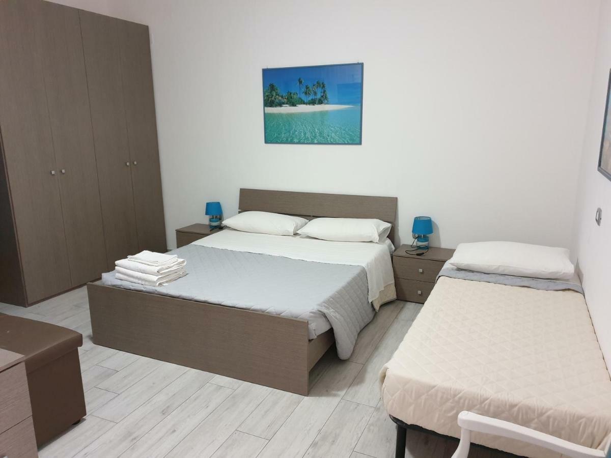 Guest House Tra Rocce E Mare La Maddalena  Exterior foto