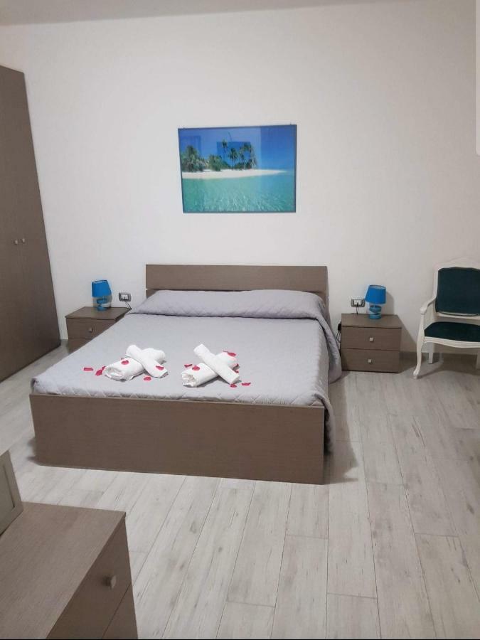 Guest House Tra Rocce E Mare La Maddalena  Exterior foto